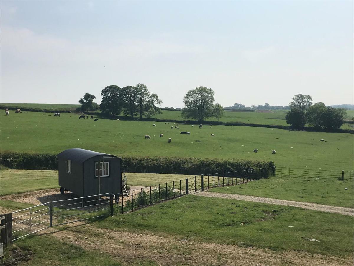Weatherhead Farm Shepherds Hut Villa Buckingham Eksteriør billede